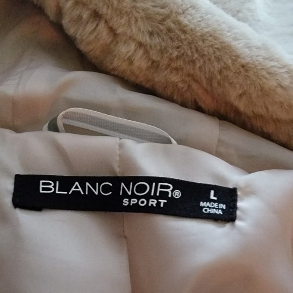 Blanc Noir   sheered faux furJacket  Super soft  NWOT 🤍🤍🤍🤍🤍✨ - Picture 10 of 13